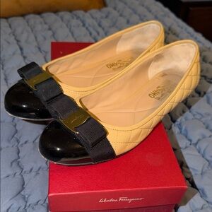 Salvatore Ferragamo Varina Quilted Flats 9M
